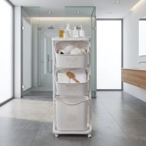 Kệ nhựa 3 tầng có bánh xe đặt trong phòng tắm hiện đại, chứa khăn và vật dụng cá nhân.