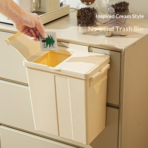 Thùng rác nhựa PP treo tường 12L tiện lợi cho bếp, phòng tắm Thùng rác nhựa treo tường màu kem, mở nắp bỏ rác tiện lợi.