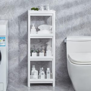 Kệ nhựa 5 tầng màu trắng trong phòng tắm, đựng chai lọ mỹ phẩm và khăn.