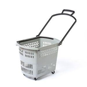 Giỏ nhựa PP đa năng gấp gọn 35L có bánh xe kéo đựng đồ tiện lợi Giỏ nhựa xám có bánh xe và tay kéo màu đen, đặt trên nền trắng.