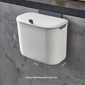 Thùng rác nhựa treo tường với kích thước 26x21x15cm, nắp đóng kín.