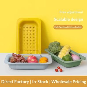 Ba kệ nhựa với nhiều màu sắc khác nhau, đựng rau củ và trái cây, nổi bật với thiết kế kéo giãn.