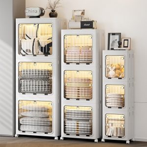 Tủ nhựa gấp gọn đựng quần áo đa năng cửa trong suốt chống bụi Ba tủ nhựa nhiều tầng màu trắng, đựng chăn gối, quần áo, sắp xếp cạnh nhau.