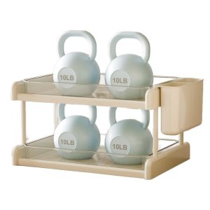 Kệ nhựa hai tầng màu kem, đang đựng bốn quả tạ 10LB để minh họa sức chịu lực.
