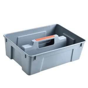 Cận cảnh hộp đựng nhựa màu xám với tay cầm tiện lợi